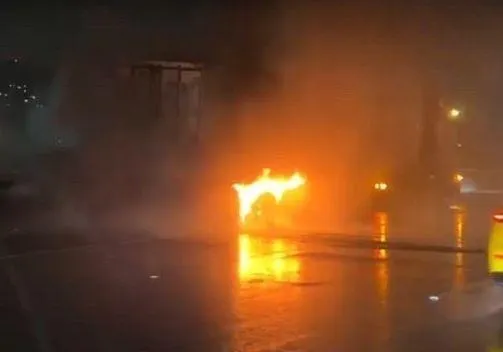 國3雨夜慘劇！滿載海產聯結車陷火海、傷亡曝