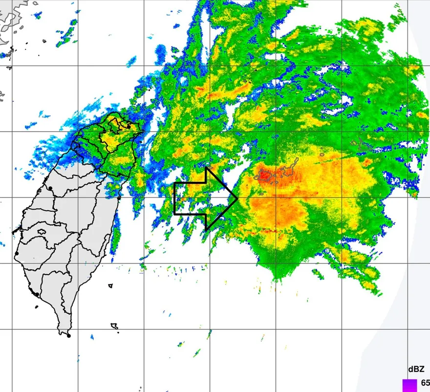 雨還沒結束又傳壞消息　鄭明典：台灣旁邊小低壓恐生成颱風
