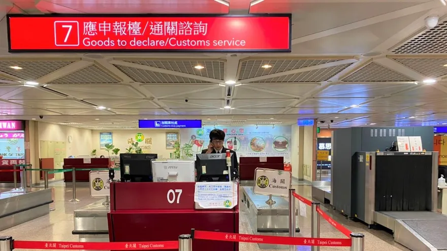 加熱菸下架羅生門？ 海關：輸入許可證及包裝序號無誤才放行