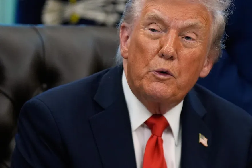 路透：川普考慮限制「美國製軟體」對陸出口　筆電、引擎恐遭殃