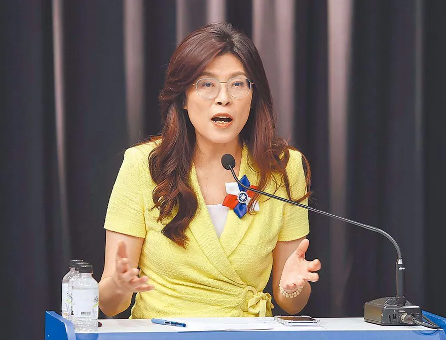 要民進黨別輕敵！游盈隆示警：綠超重量級前輩稱鄭麗文是「女版韓國瑜」