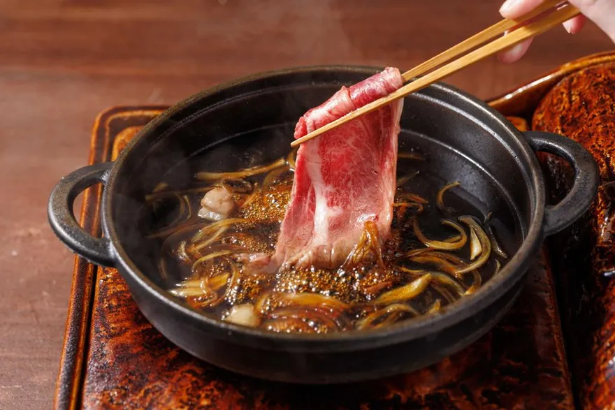 北巿「牛喜壽喜燒」爆多人吃完上吐下瀉　衛生局急查