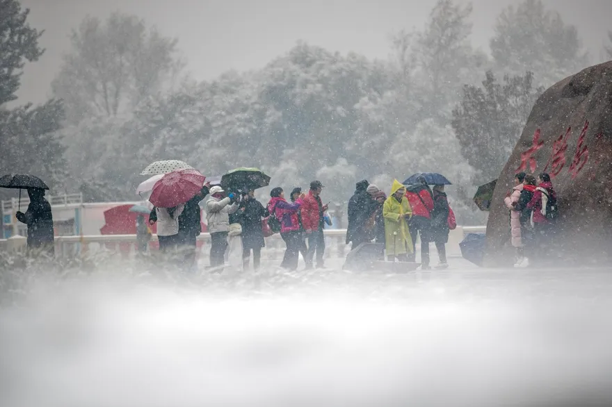 陸多地斷崖式降溫…今年為「超級冷冬」？專家釋疑：冷暖起伏大