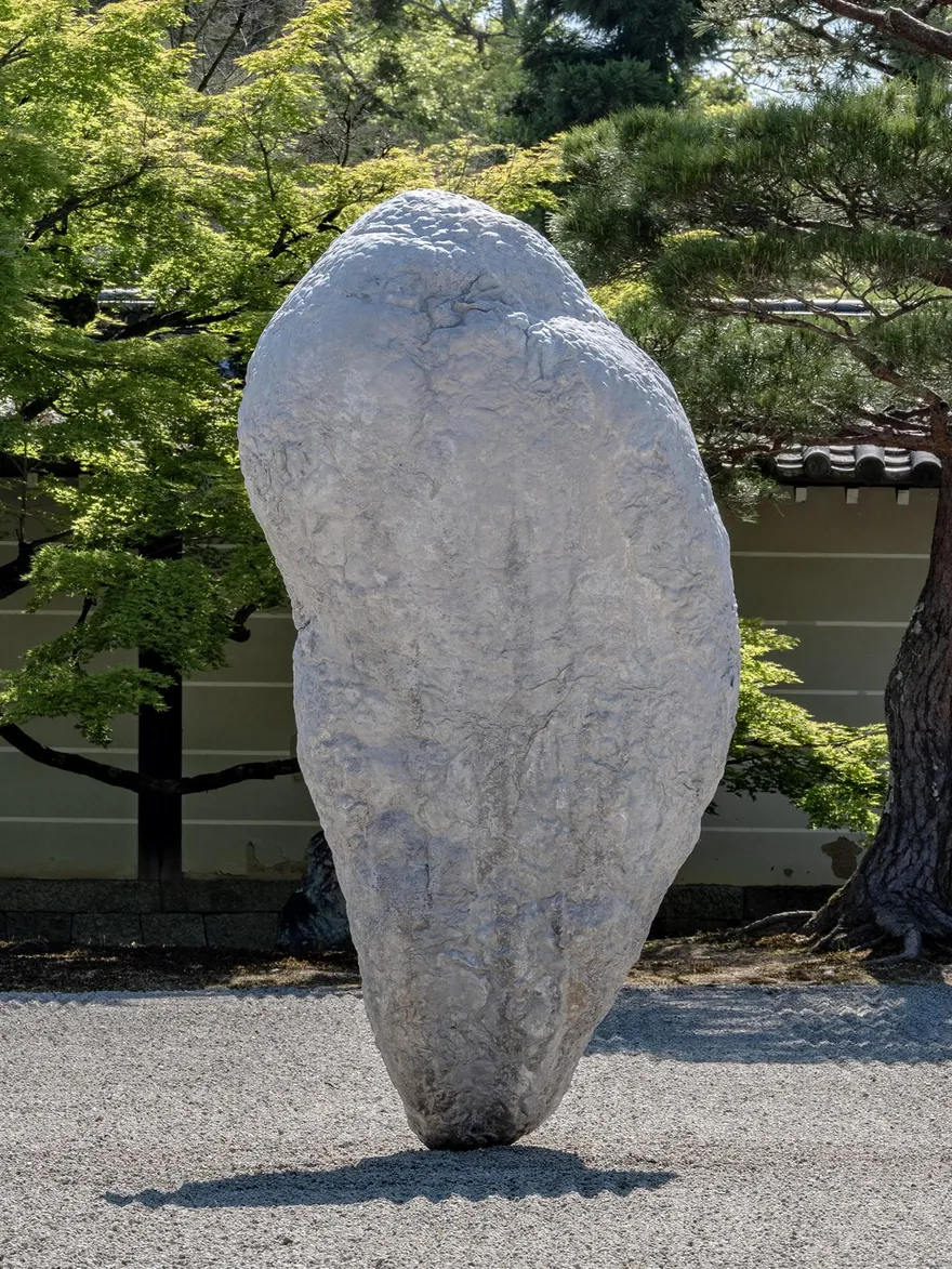 麗寶雕塑雙年獎揭曉 　日本藝術家本鄉芳哉《空白-坐佇》奪金