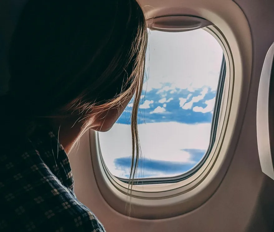 搭飛機選走道位還是靠窗？　內行人：以距離來決定