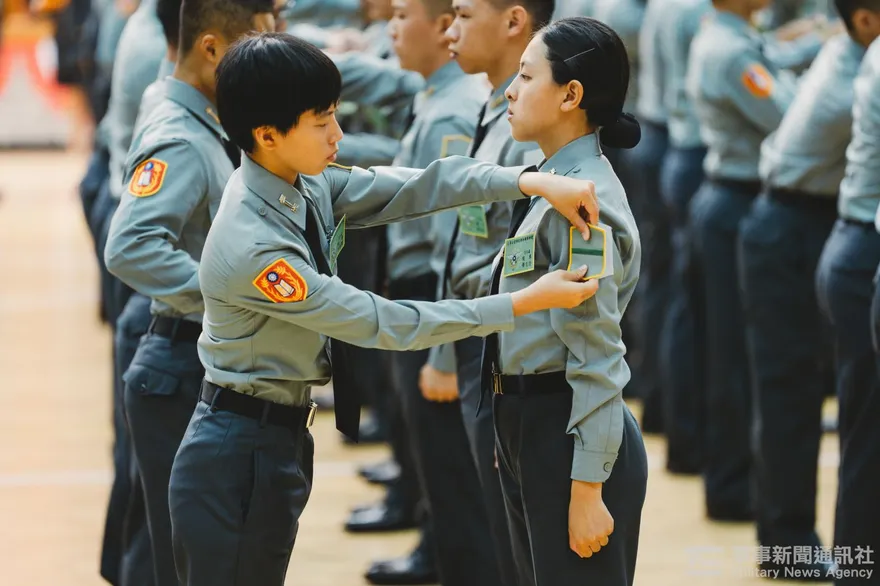 士官改革擬下修服役年資惹議　國防部：還在討論階段