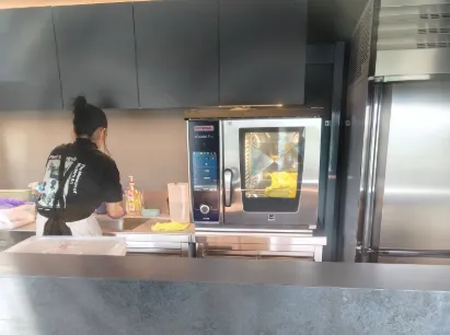 甜點列車海風號驚爆「烤箱烘抹布」！雄獅旅遊道歉了