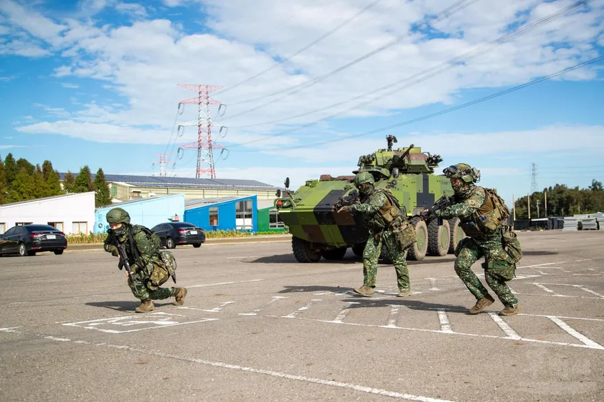 陸軍「陸勝1號」操演攻防易勢　攻守雙方實戰化演練