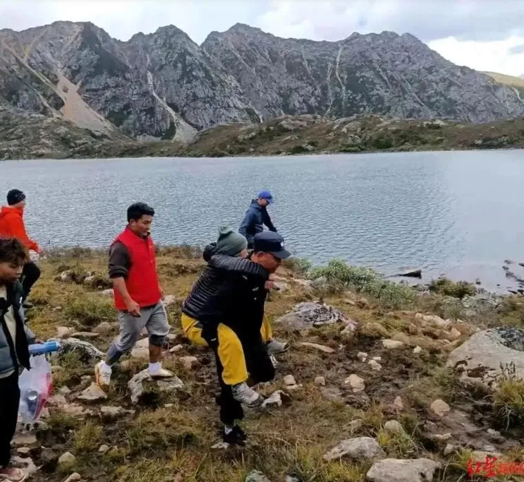 徒步黨嶺引高山症險成植物人　陸女昏迷19天後終於甦醒