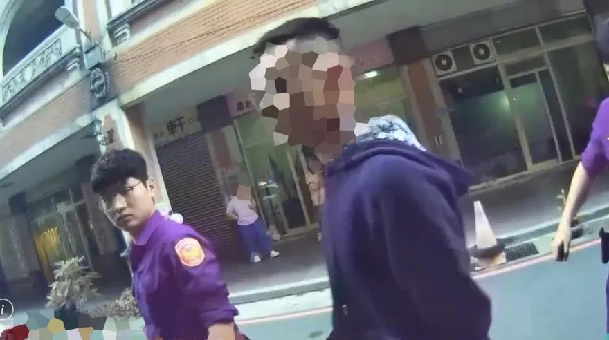 影/AI巡防系統即時警示建功　辨識假車牌助警逮人