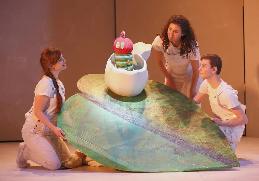 緊急加場！文學經典《好餓的毛毛蟲秀》登台　45分鐘零冷場