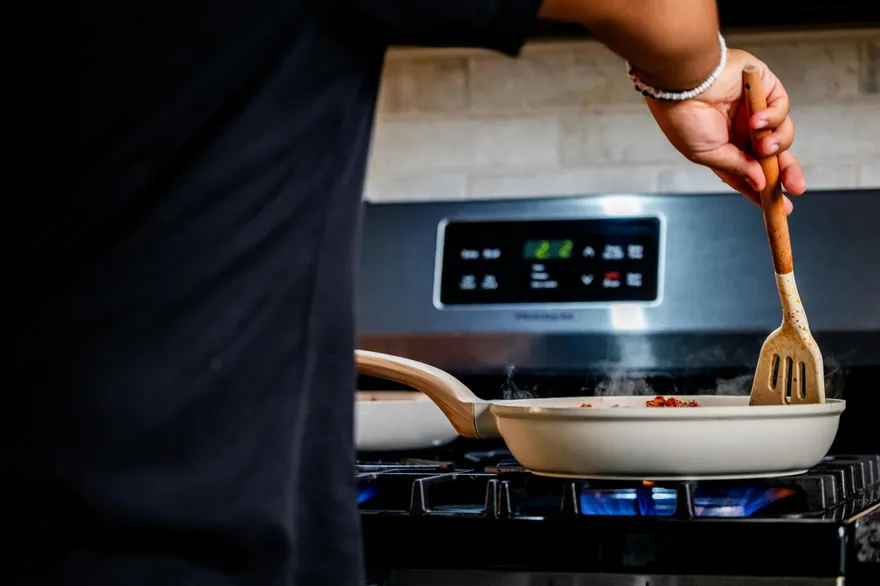 坣娜肺腺癌離世！譚敦慈曝「煎過魚的油」恐產生有毒物質