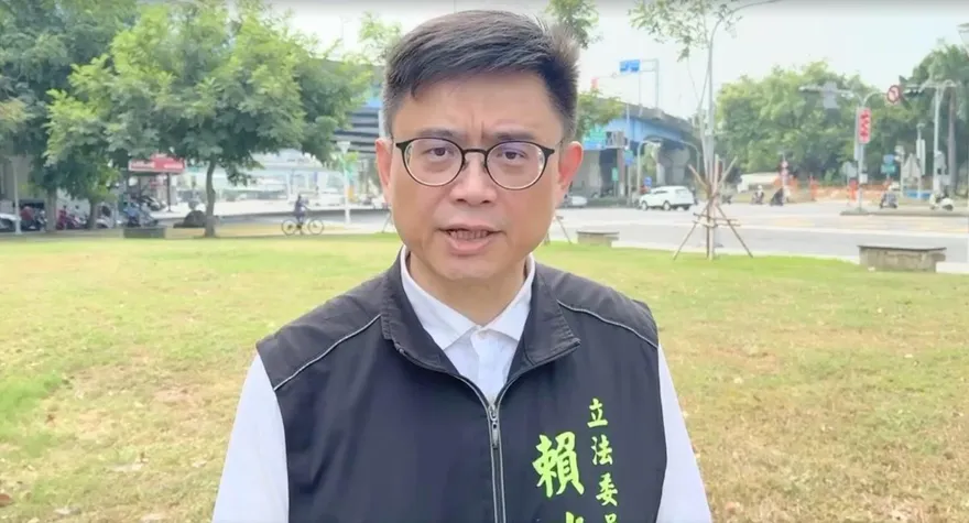 PTT深綠版主改版標稱「賴瑞隆之子應就地正法」！慘遭組務解職