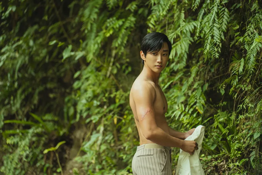 振永脫了！胸肌抖動秀健身成果　超養眼畫面笑喊：好害羞！