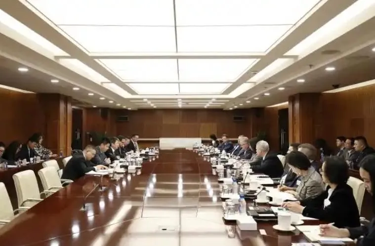 中美互降關稅前喊話！李成鋼會美農貿團：務實合作做大蛋糕