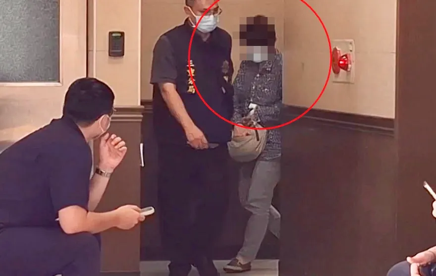 三重男砍死親姊今相驗　妻子悲痛現身殯儀館