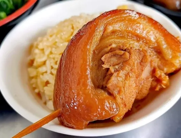 爌肉飯回來了！彰化老店「阿泉」今備貨增2成　排隊人潮爆滿