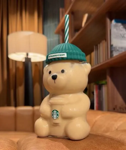 美星巴克掀「小熊杯之亂」！民眾徹夜排隊買不到、門市員工偷跑先買