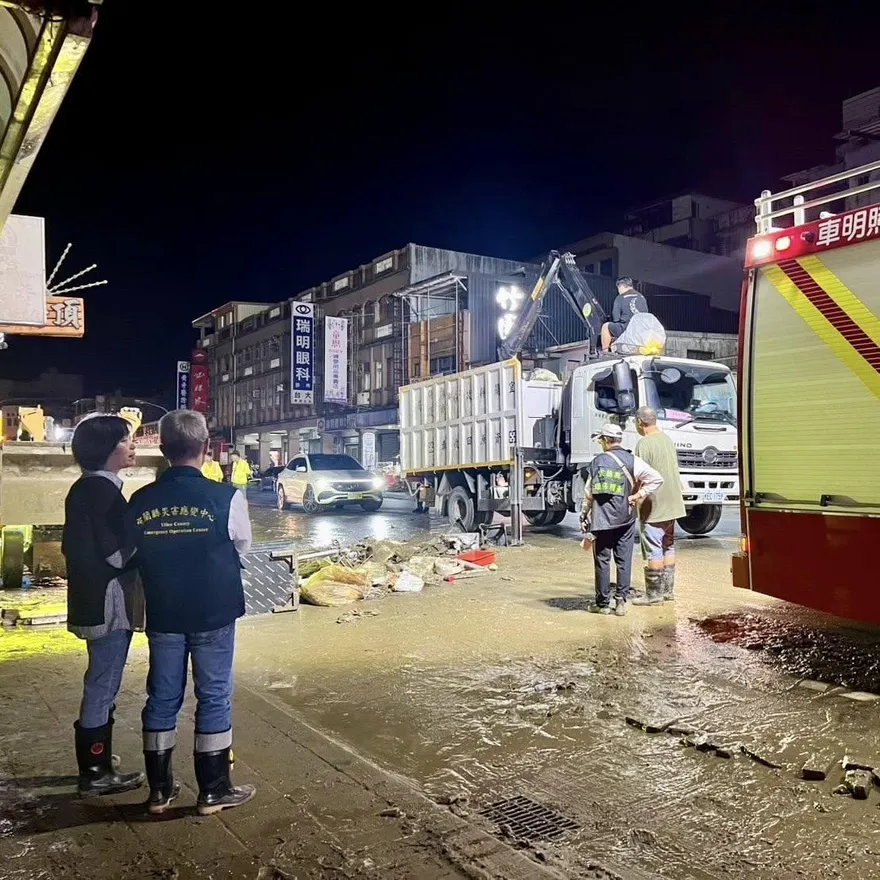 蘇澳15年來最嚴重水患　宜蘭縣府徹夜清理災區恢復通行