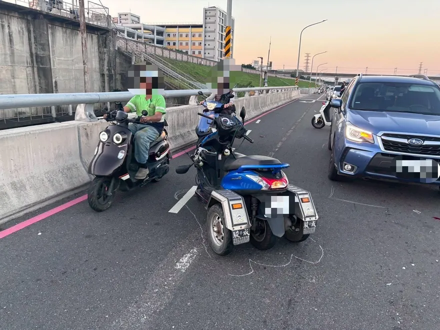 搭男友車遭逆向機車衝撞　電臀舞者驚：當跑跑卡丁車在騎？