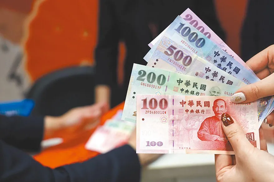 央行暗中出重手？新台幣驚傳「2天內恐怖暴升9%」！內幕曝光