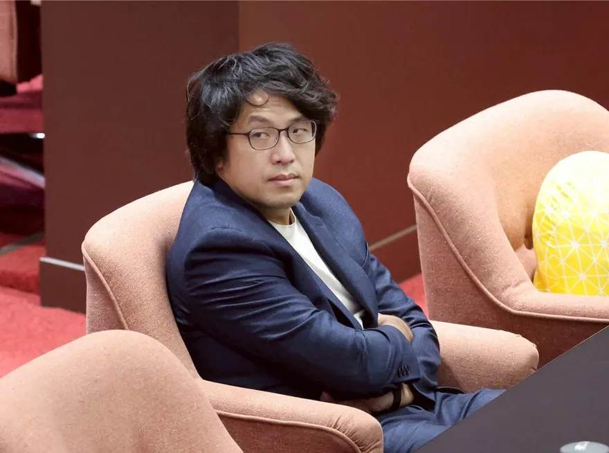 沈伯洋喊「我的戰場在立法院」! 粉專神回「不然也可能是重慶法院」全網笑噴