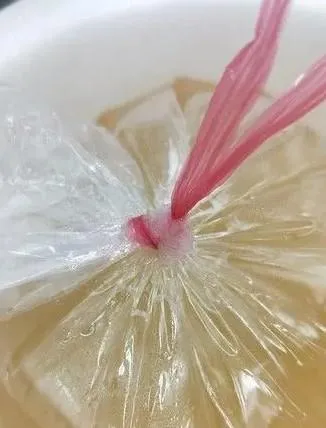 小吃店「紅色綁繩」正確名稱為「邦提圈」　麵攤老闆揭由來