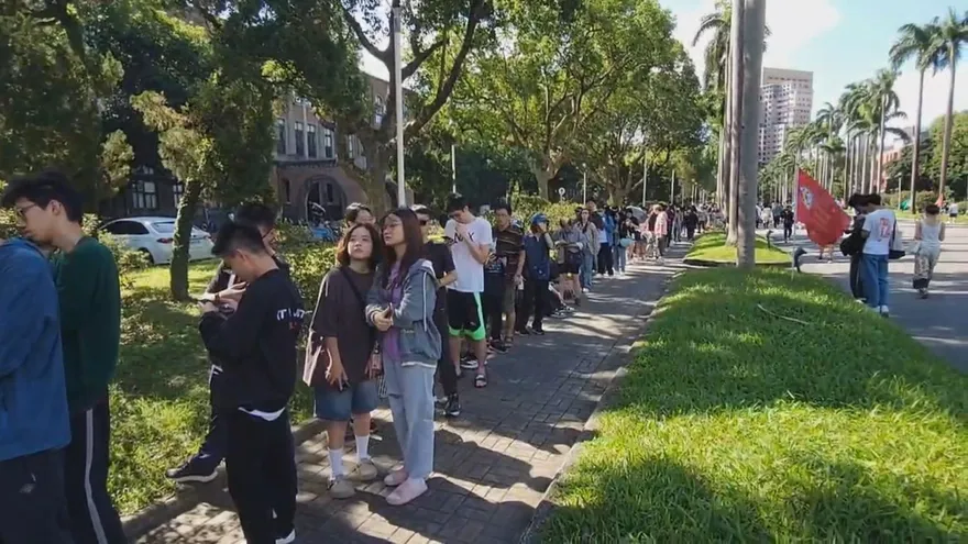 影/雞排哥自爆淡大生報復台大女友　350人今喝到地理系飲料