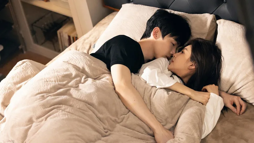 《難哄》章若楠藉夢遊吃白敬亭豆腐　事後竟反問：要收錢？