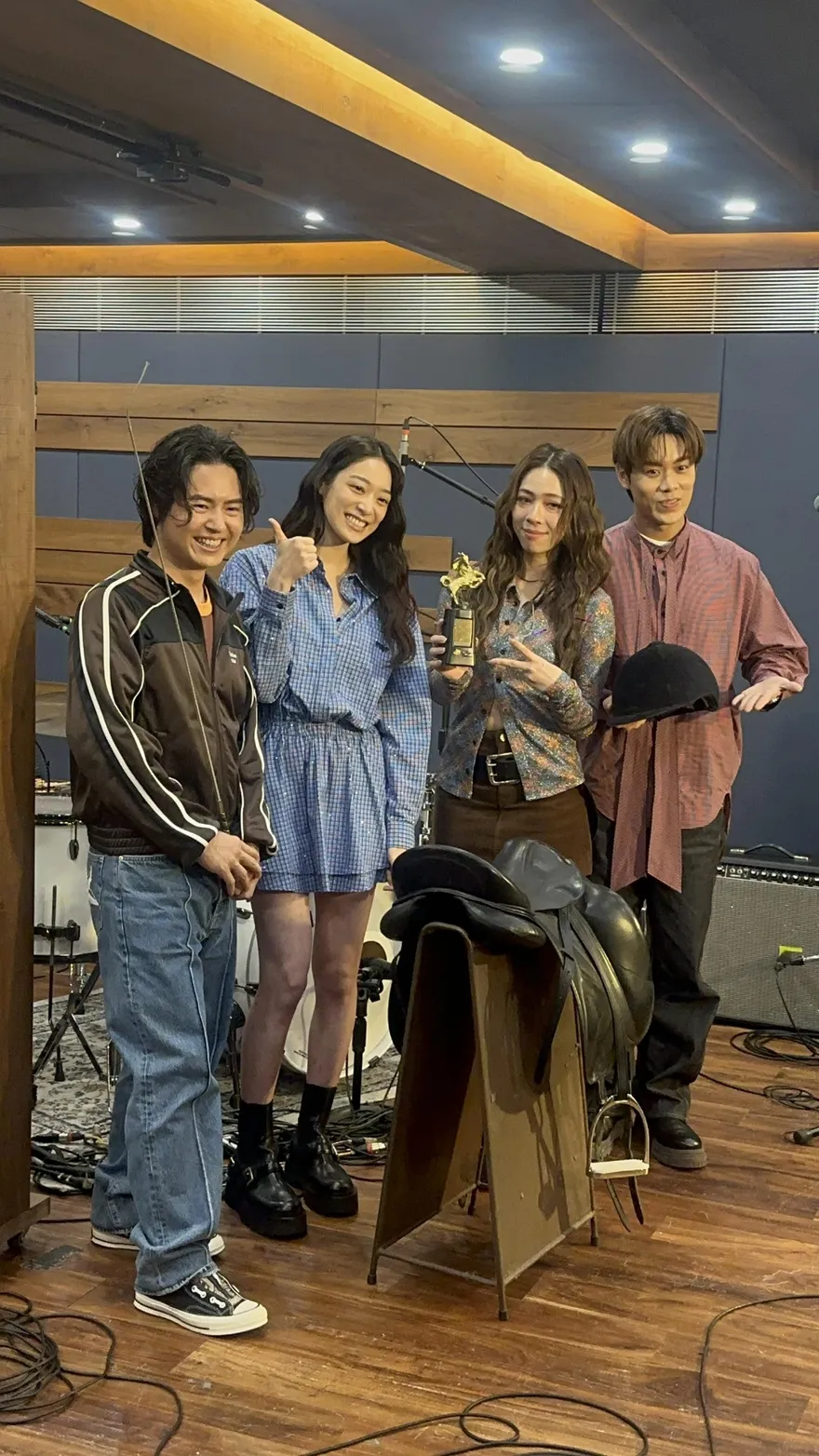 金馬62/告五人雲安接入圍喜訊爆烏龍　犬青不爭紅毯第一美：嘴巴管不住