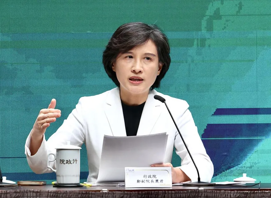 扯！鄭麗君被抓包不管關稅談判幫蘇巧慧造勢　網轟：史上最廢談判代表