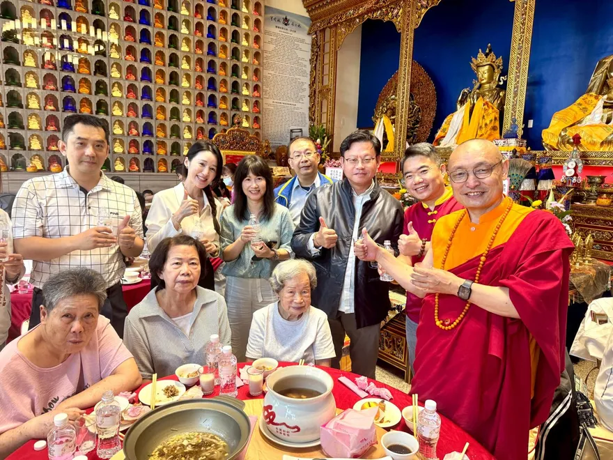 慈悲力量！誠蓮曲佩仁波切基金揭幕　愛心齋食計畫同步啟動