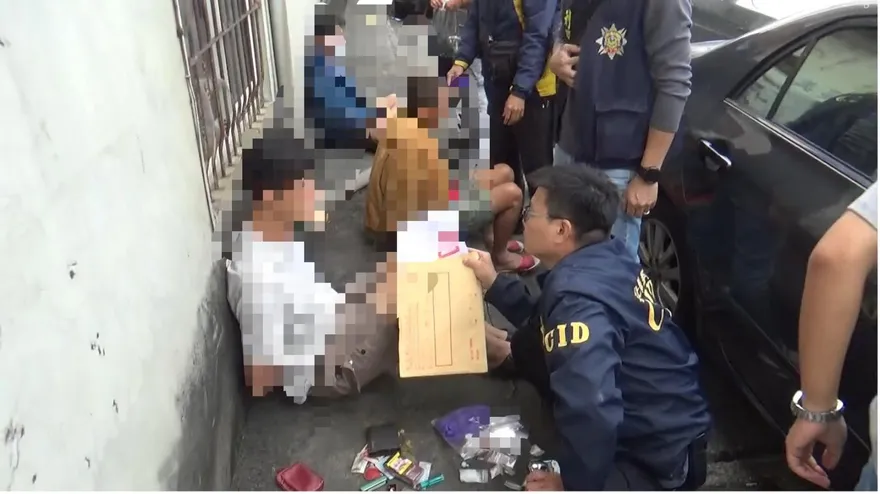 影/彰化女騎士遭輾斃　駕駛肇逃換車找友人、3人車內開毒趴？