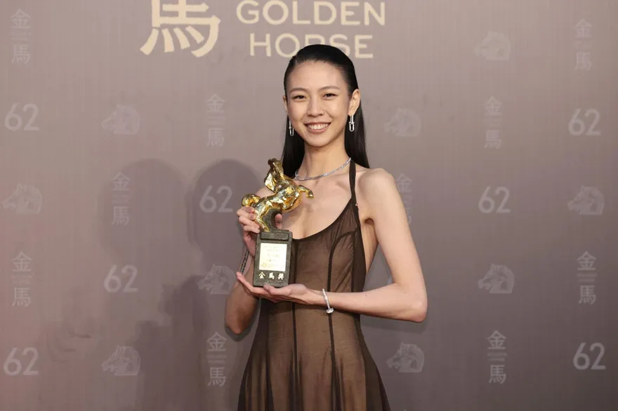 金馬62/馬士媛奪新演員直呼不可思議　後台飛吻連發隔空放閃男友