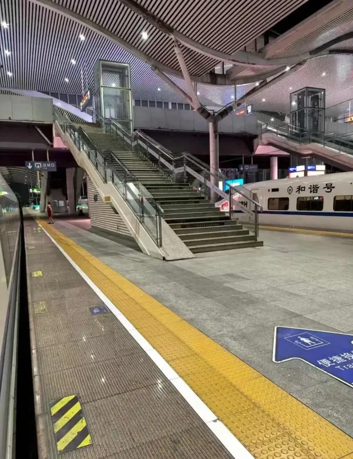 每次換乘滿頭汗！陸律師怒告高鐵車站「不便利」　索賠86元