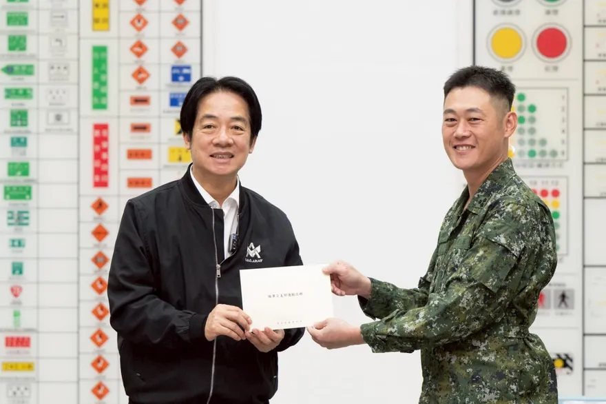 賴清德大讚國軍「迷彩超人」：國家危難時刻最堅強力量