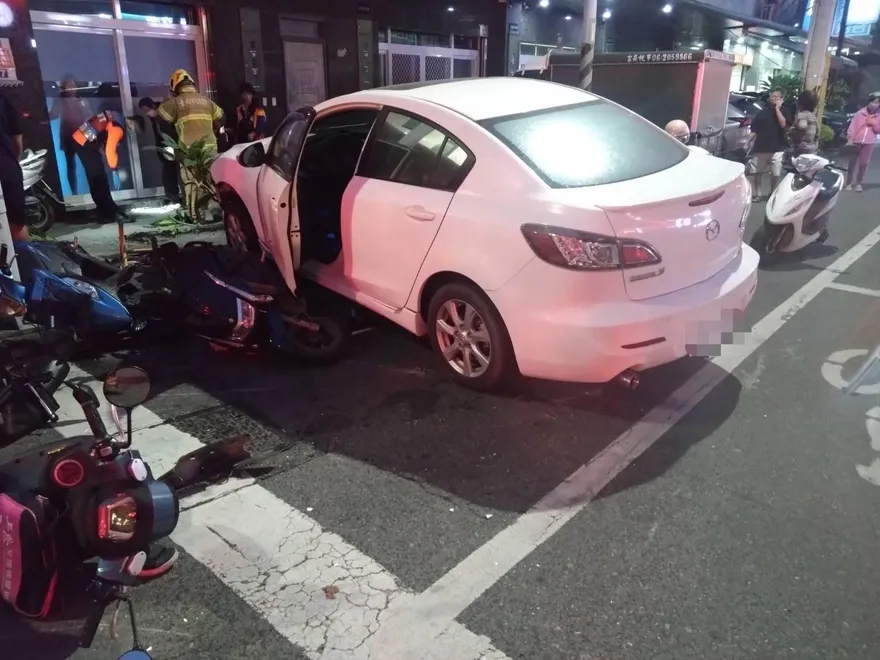 台南永康連環車禍！波及6車釀6人傷　最小傷者僅10歲