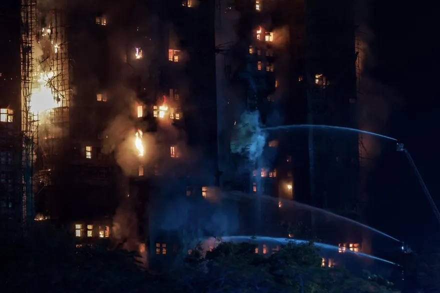 太巧合！《新聞女王》示警港大火　車公廟新年抽下簽「防禍災殃」