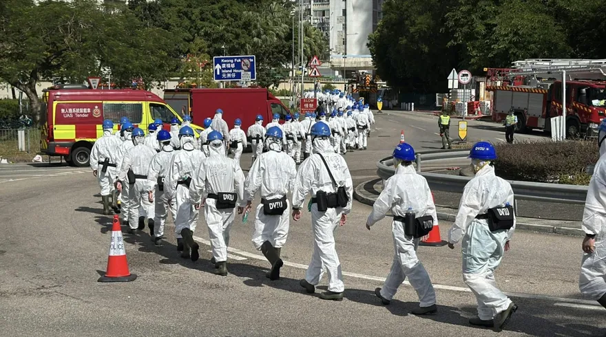 港災難遇害者辨認組600人進駐宏福苑　陸開展高樓隱患排查