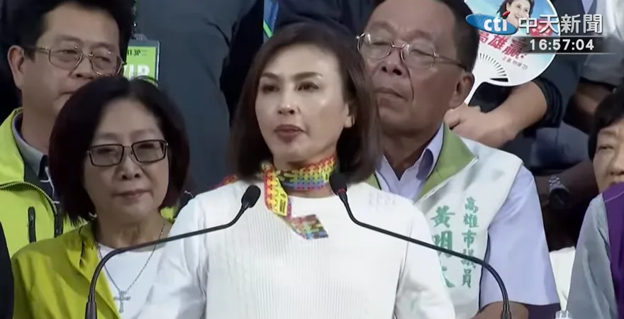 獲扁蘇力挺！邱議瑩鳳山大造勢：我是最能團結高雄的最強母雞