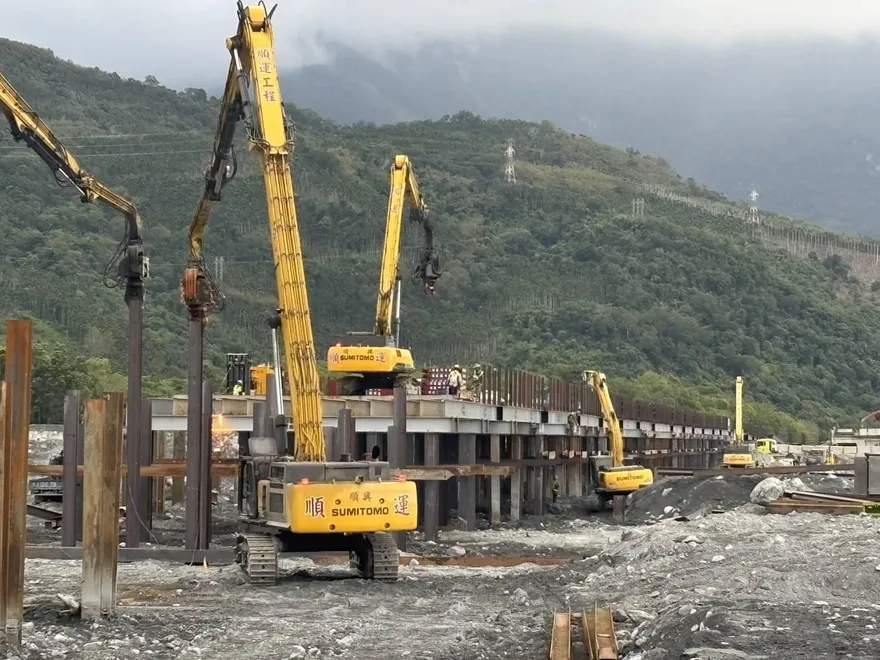 花蓮台9線馬太鞍溪鋼便橋工程超前　最快明年1月底通車