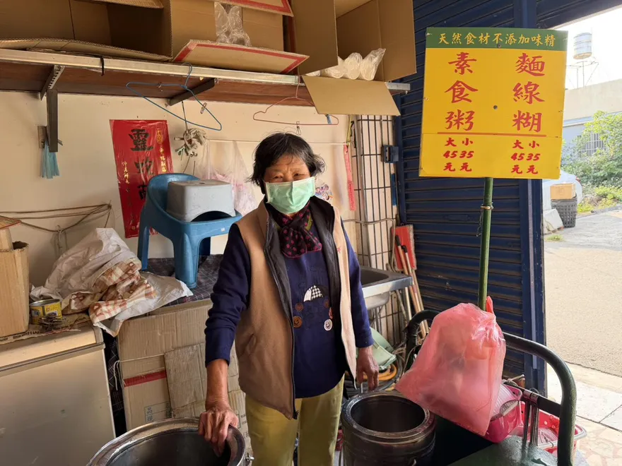 牽掛金孫2年！　鹹粥嬤接電話激動「終於盼到人回來」