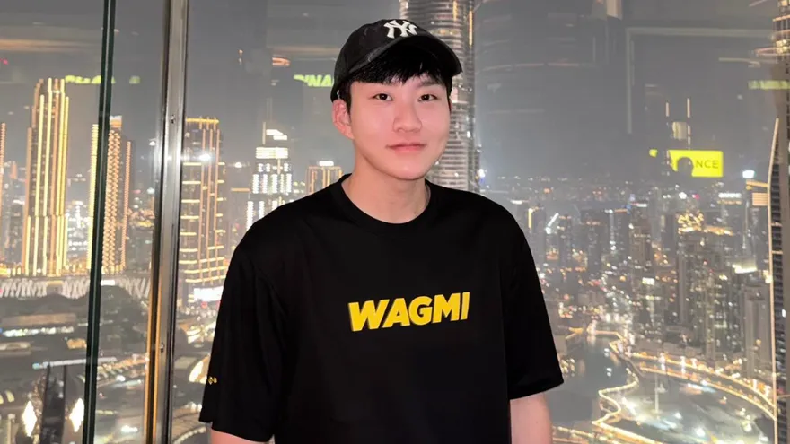 Joeman疑熱戀蕭伊！遊杜拜「撞臉林俊傑」激瘦近照曝光