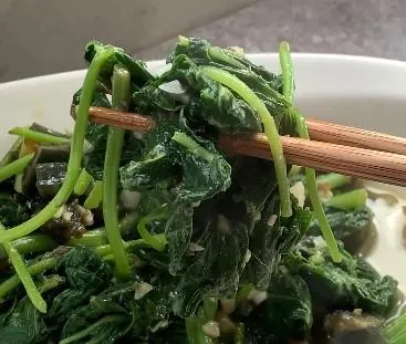 地瓜葉是天然「瘦瘦菜」！營養師：抑制食慾、穩定血糖