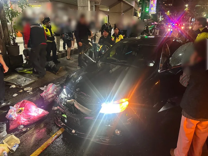 影/超冤！基隆73歲翁丟垃圾遭毒駕衝撞　搶救2天不治