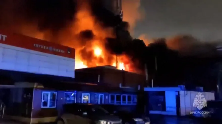 影/警報未響！俄市集大火2傷亡　目擊者嚇：猶如陷入一片火海