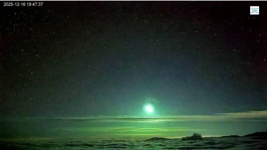 影/台東南橫「火流星」閃過！綠色光芒劃破夜空