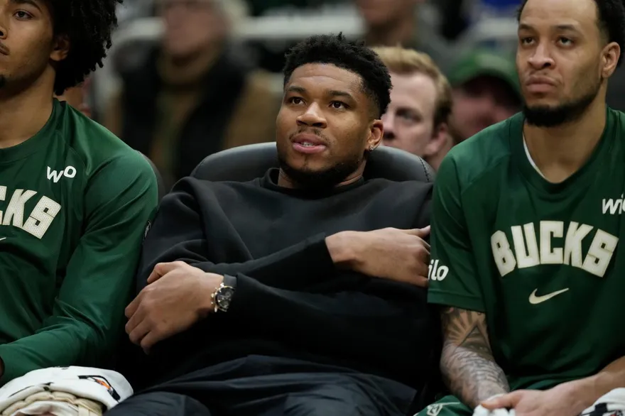 NBA/湖人保留首輪籤目的曝！鎖定字母哥　願拿里夫斯交易