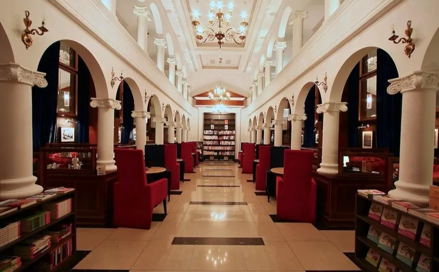 經營15年！內科咖啡館Moooon River告別倒數