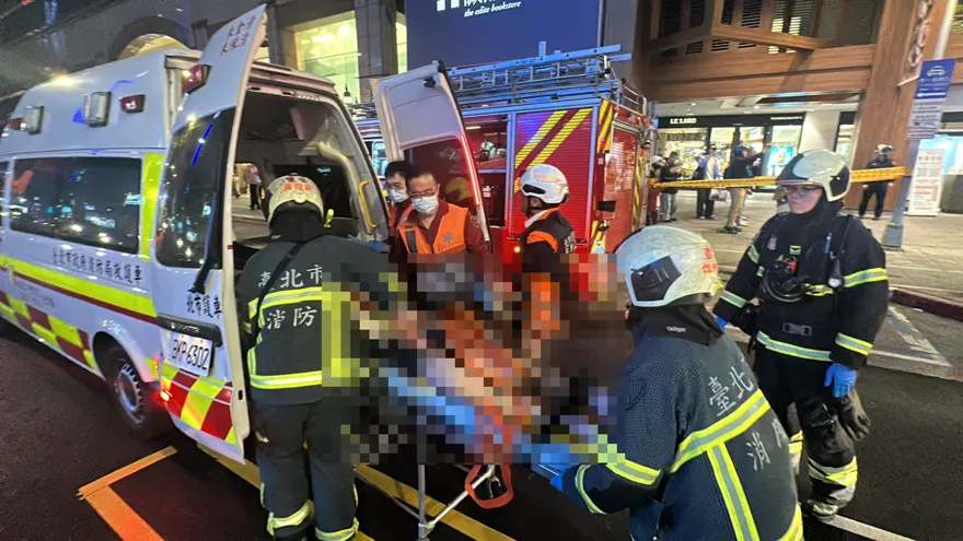 中山站37歲男遭張文砍脖子宣告不治！案發當下搶救畫面曝光